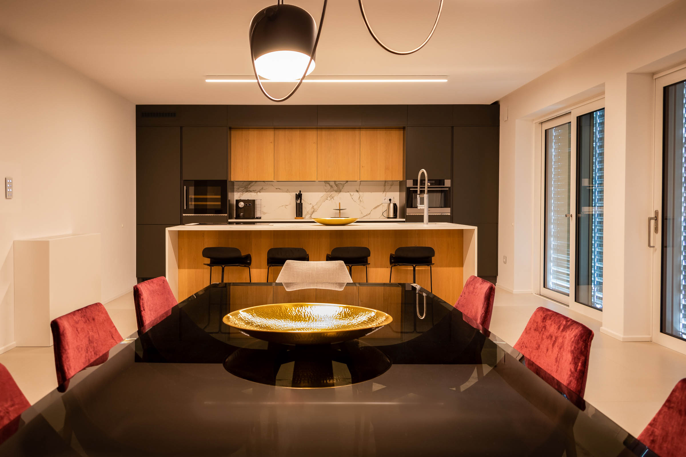 BIBISEA Interior Photo #026