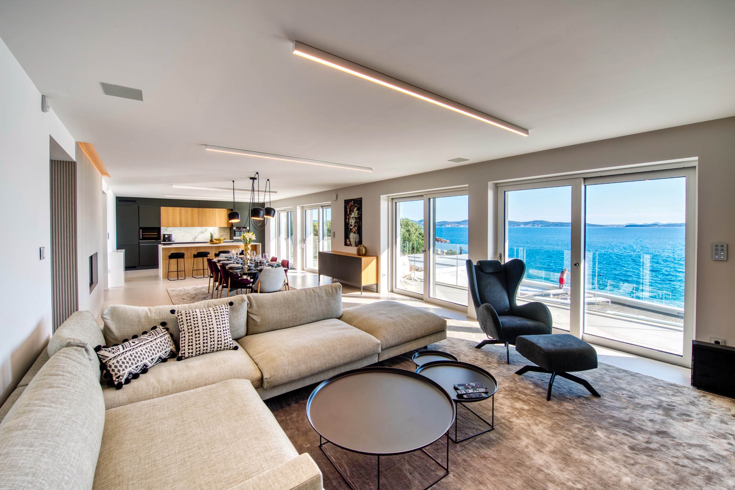 BIBISEA Interior Photo #006