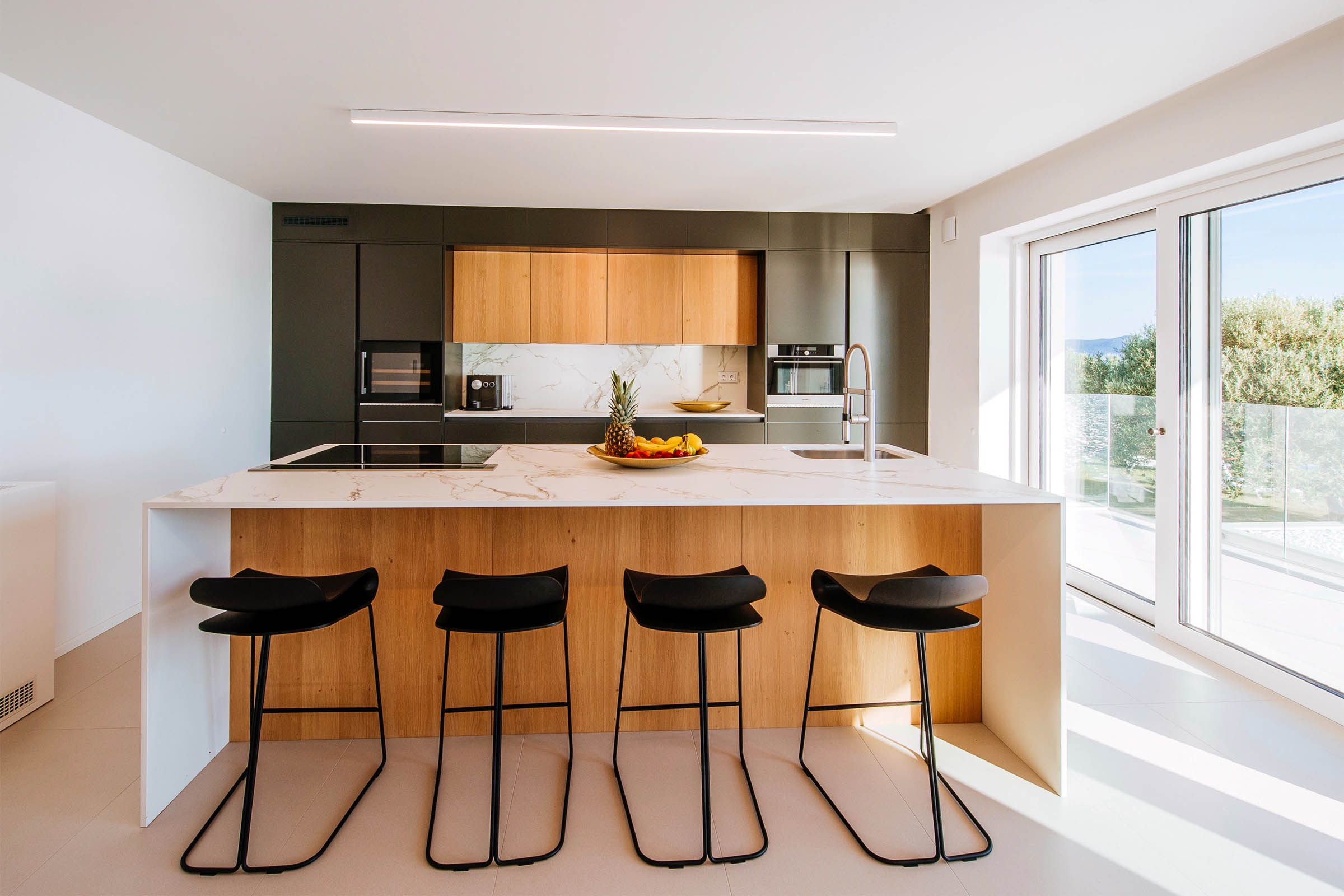 BIBISEA Interior Photo #038