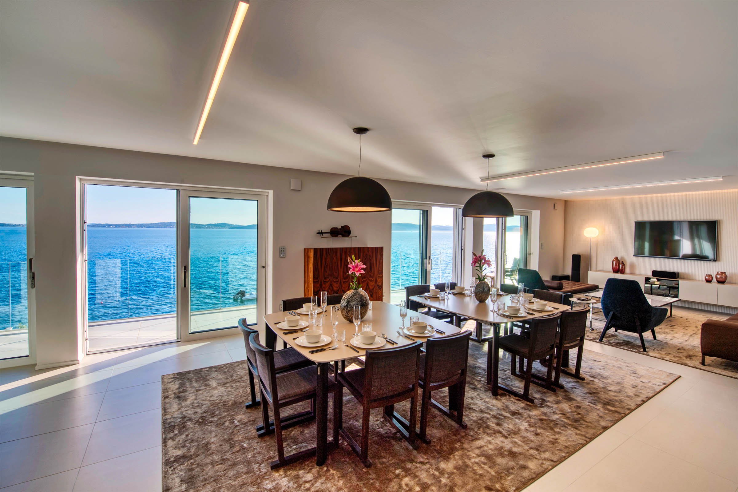 BIBISEA Interior Photo #192