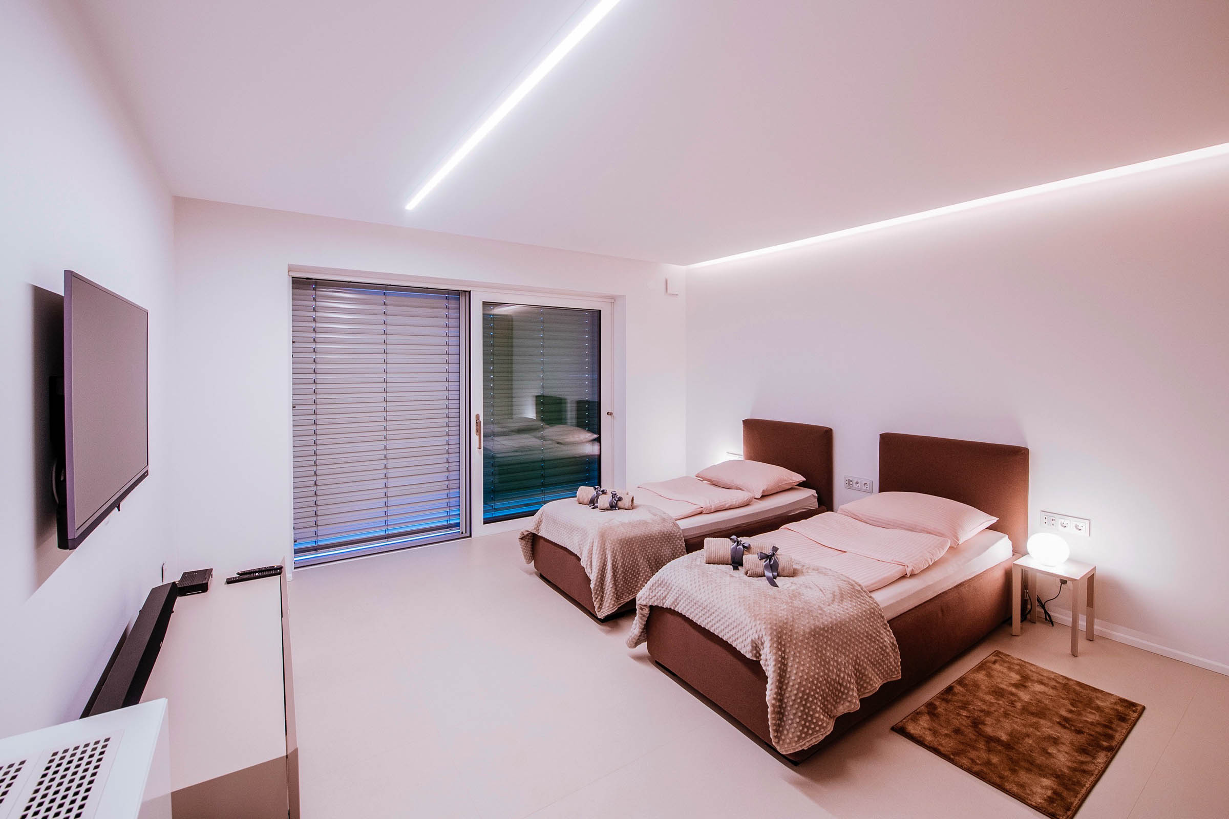 BIBISEA Interior Photo #067