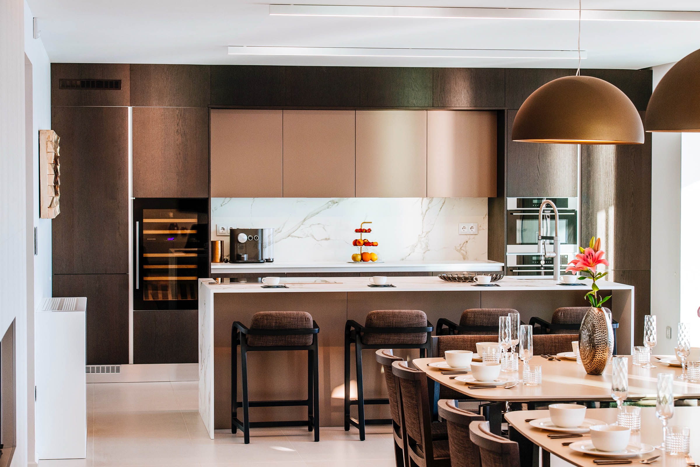 BIBISEA Interior Photo #099